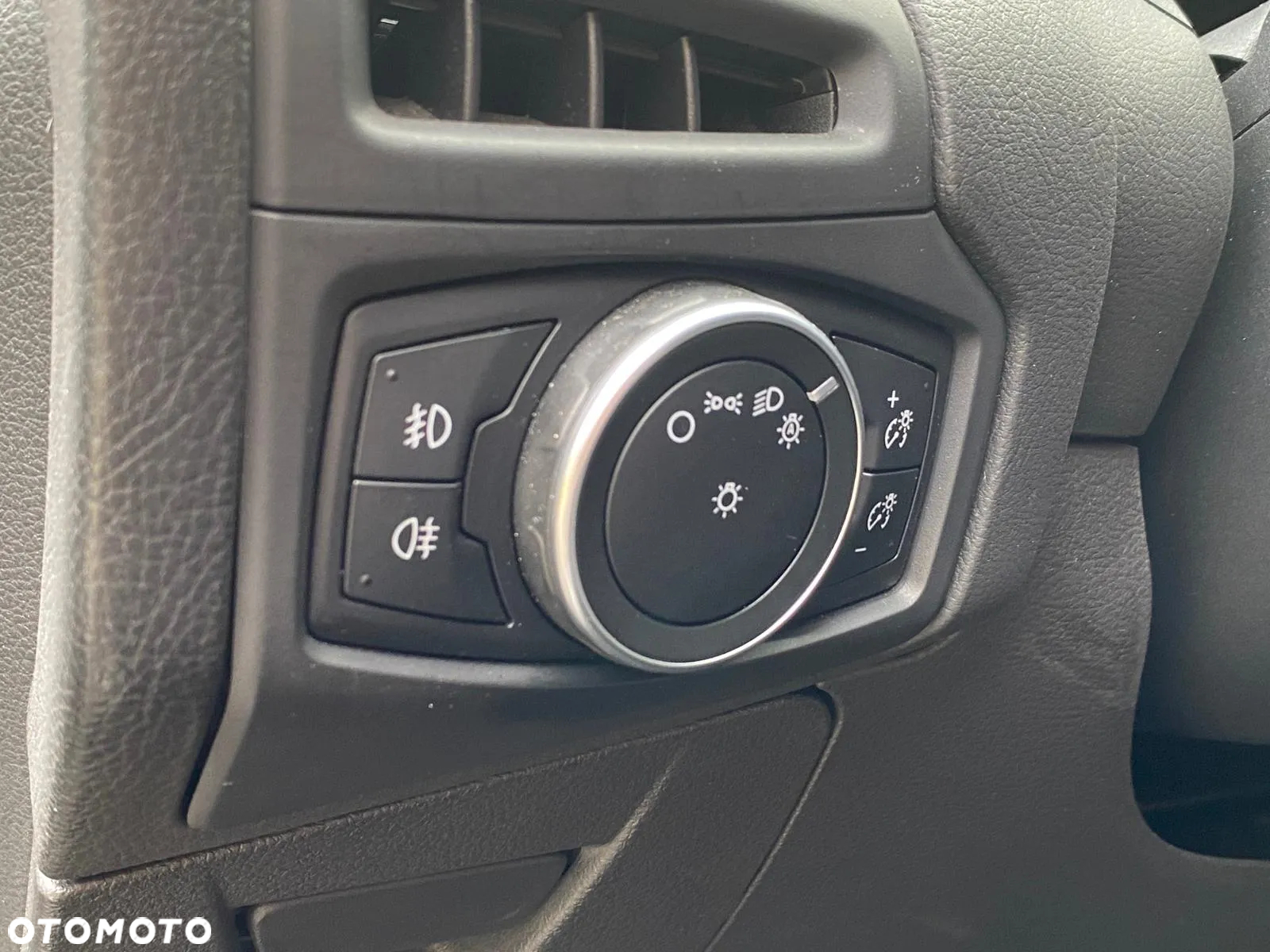 Ford Focus 1.5 EcoBoost Start-Stopp-System TITANIUM - 22