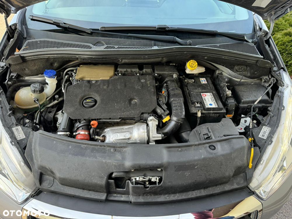 Peugeot 208 1.5 BlueHDi Allure S&S - 12