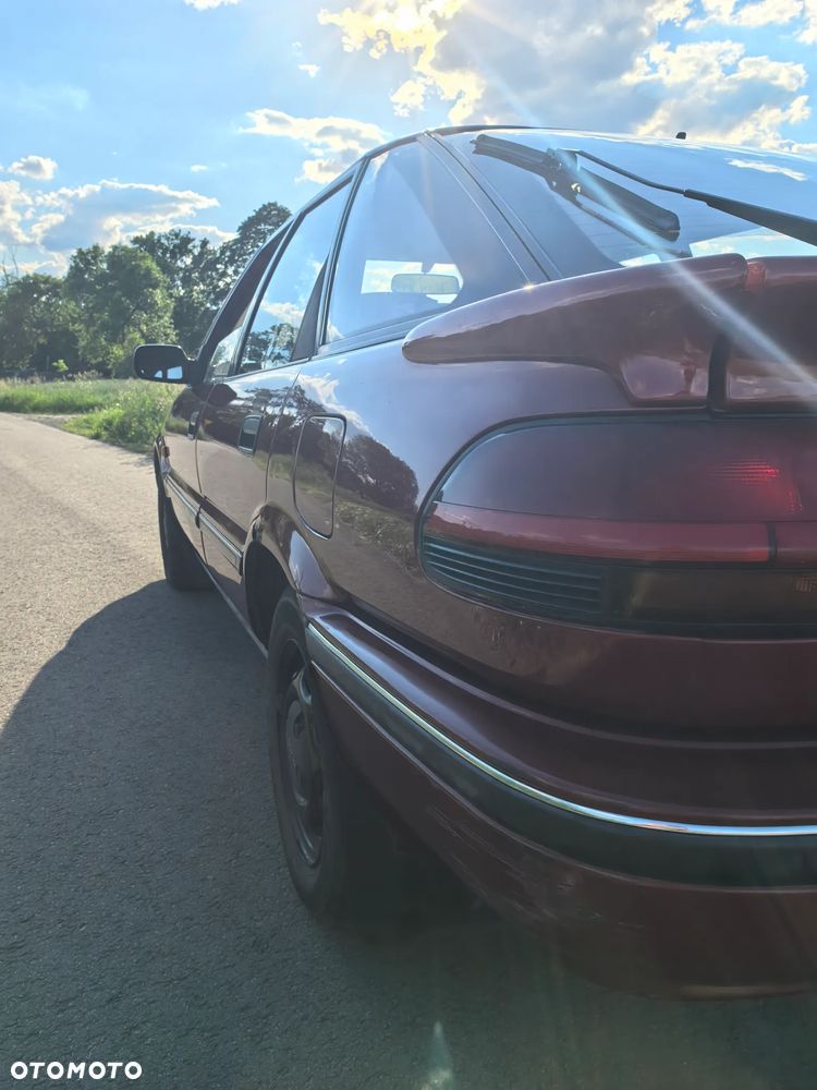 Toyota Corolla 1.6 GL - 7