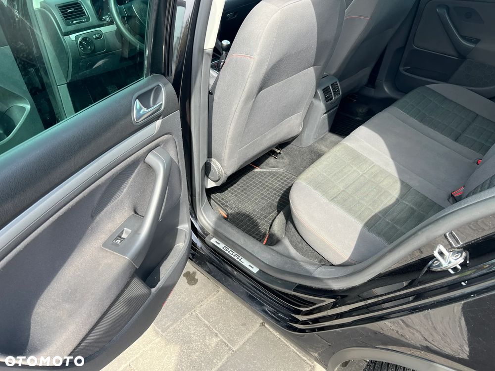 Volkswagen Golf 1.9 TDI DPF Goal - 19