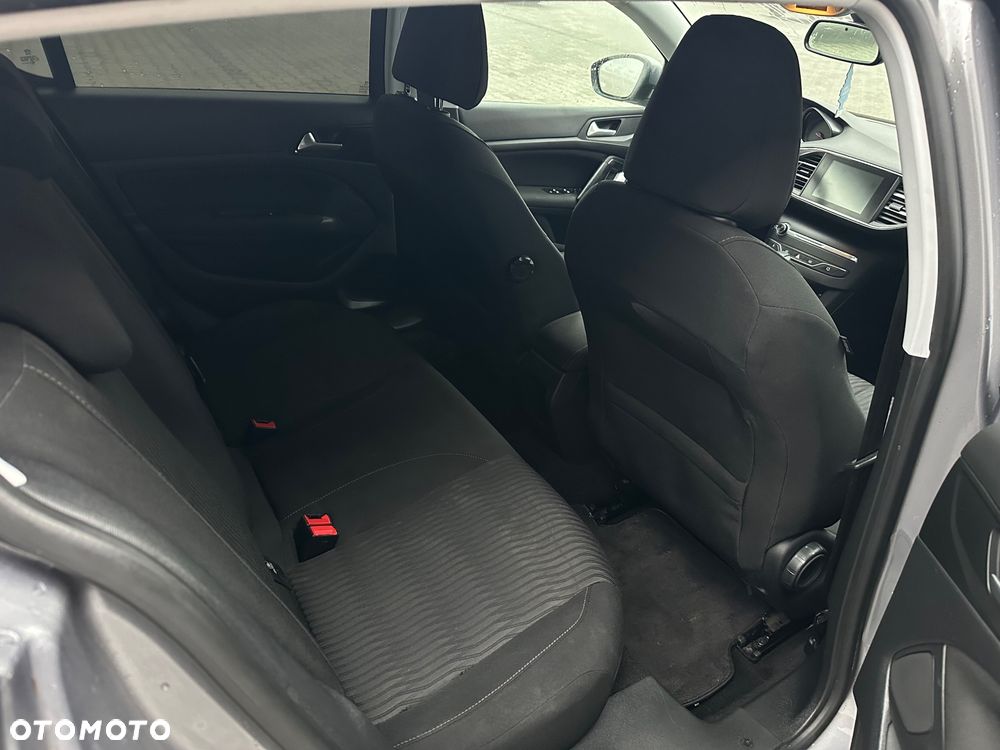 Peugeot 308 1.6 BlueHDi Active S&S EAT6 - 12