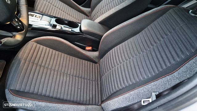 Peugeot e-208 Allure Pack - 8