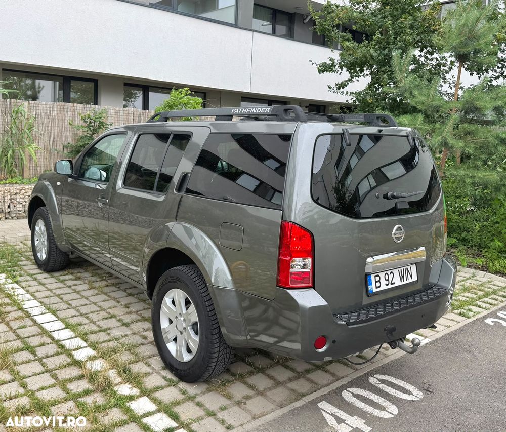Nissan Pathfinder - 4