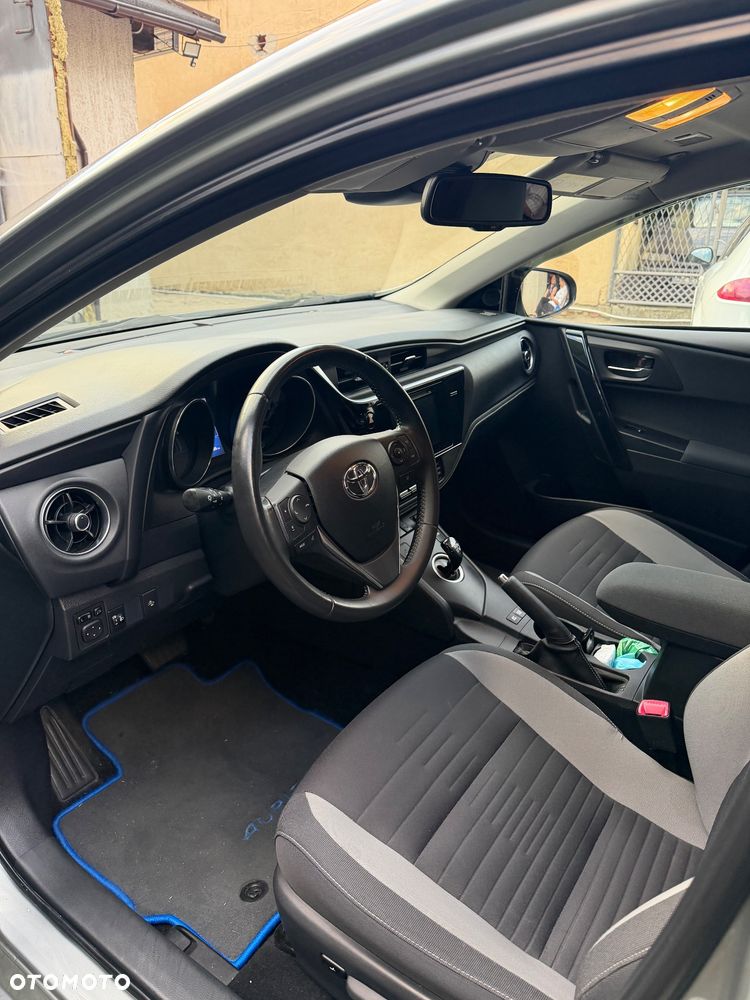 Toyota Auris - 14