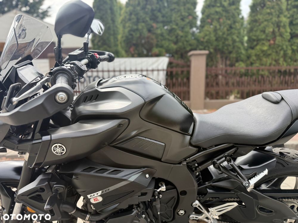Yamaha MT - 30