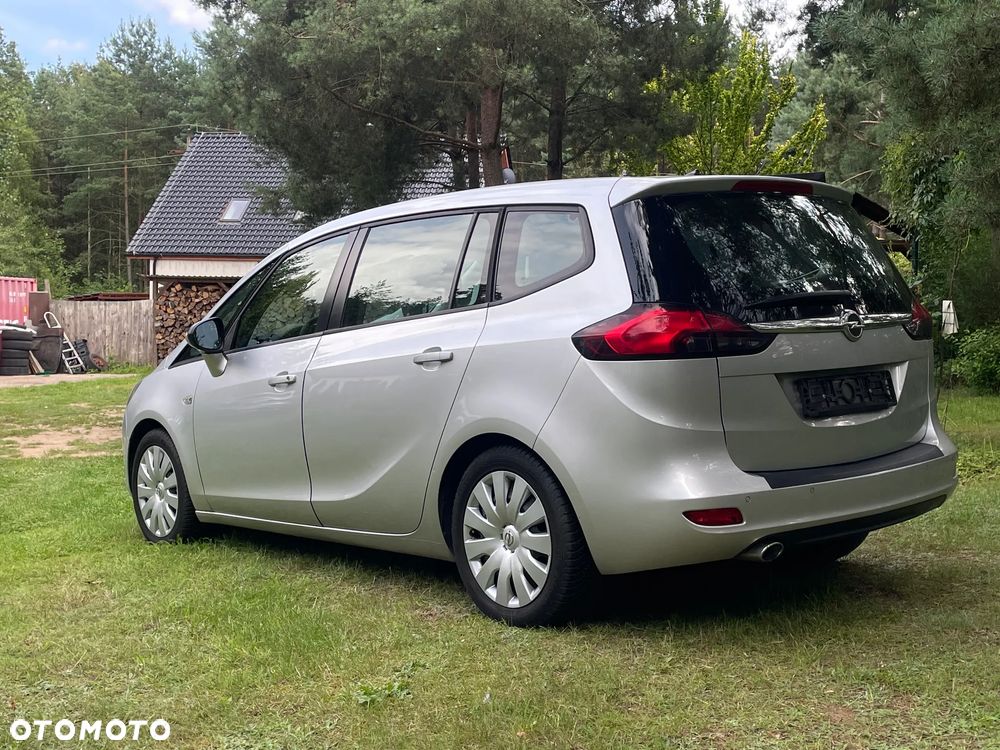 Opel Zafira - 4