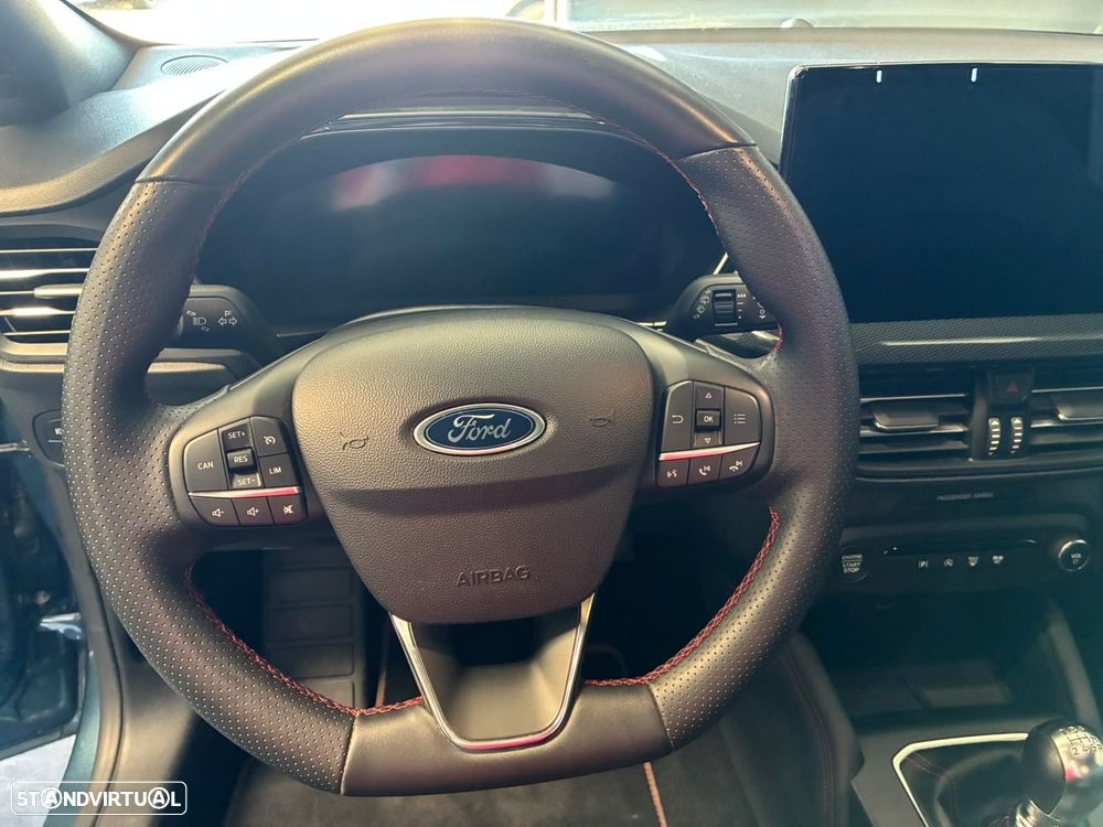 Ford Focus 1.0 EcoBoost MHEV ST-Line - 22