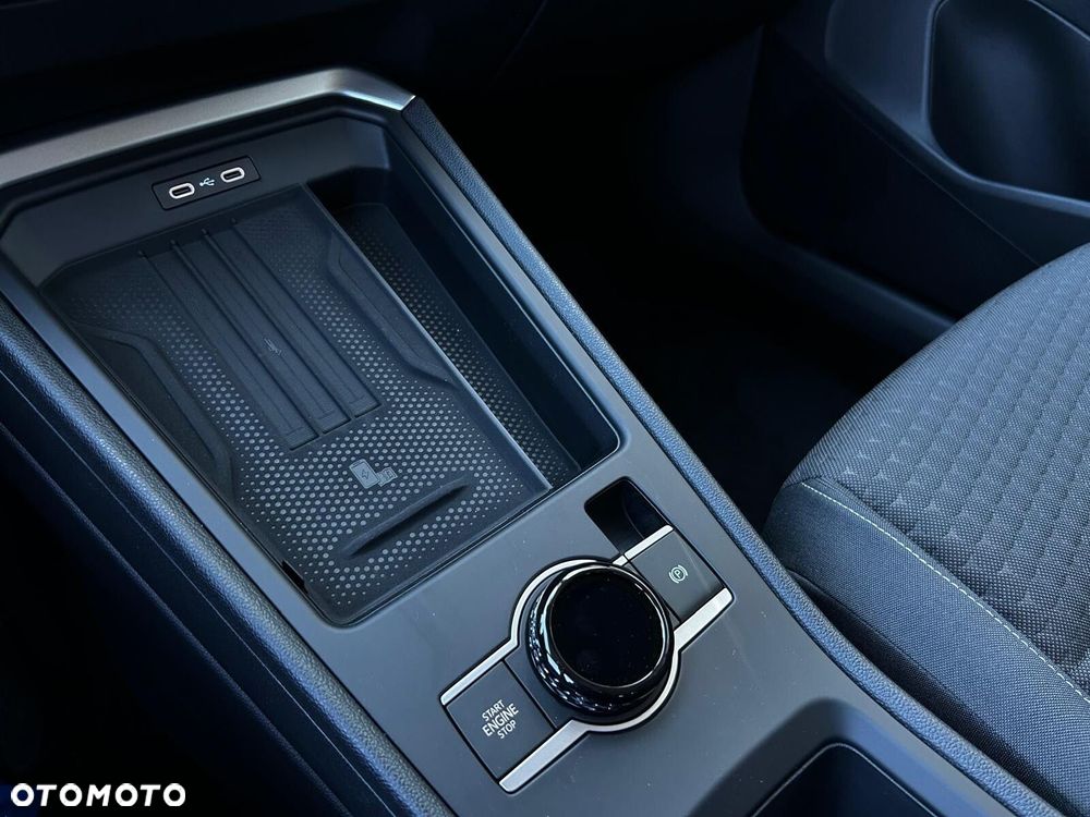 Volkswagen T-Roc - 16