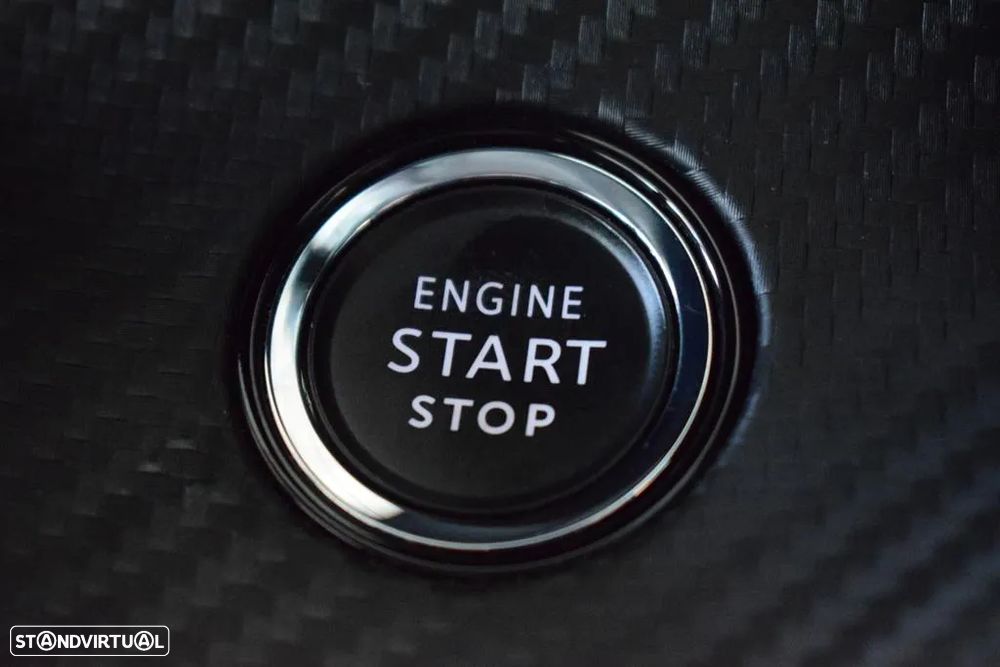 Peugeot 2008 1.5 BlueHDi Allure EAT8 - 18