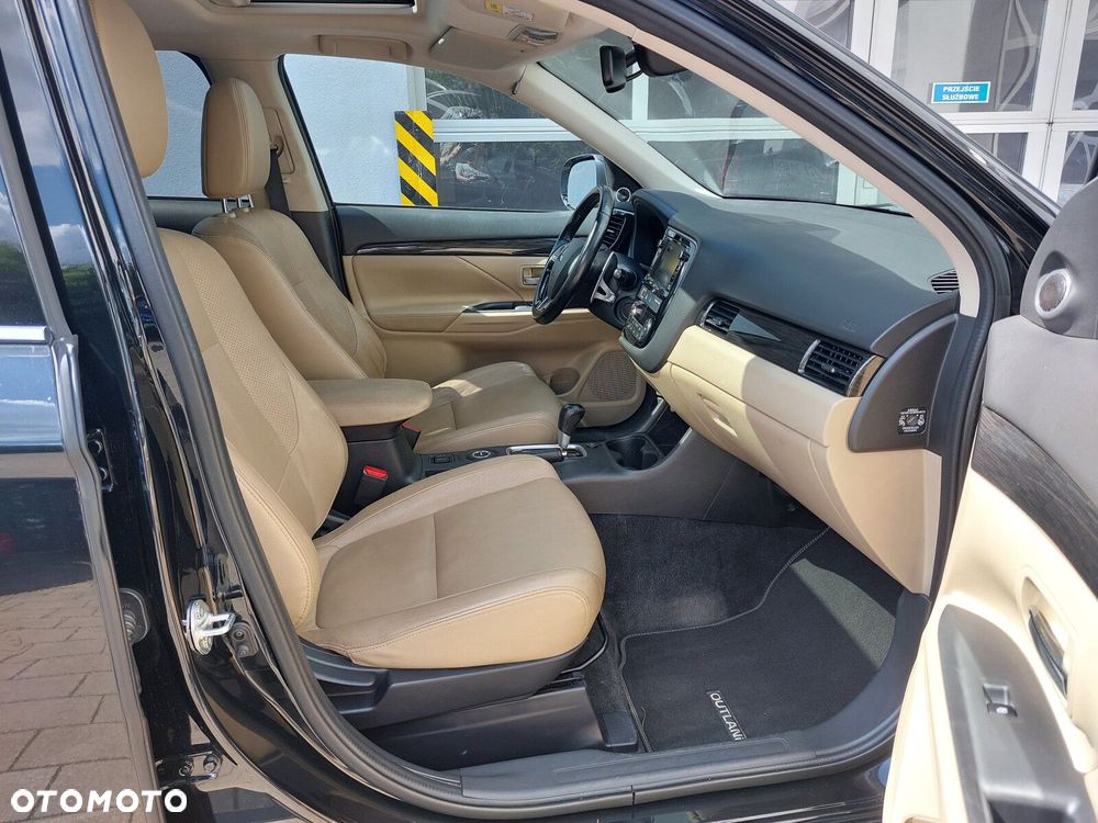 Mitsubishi Outlander - 33
