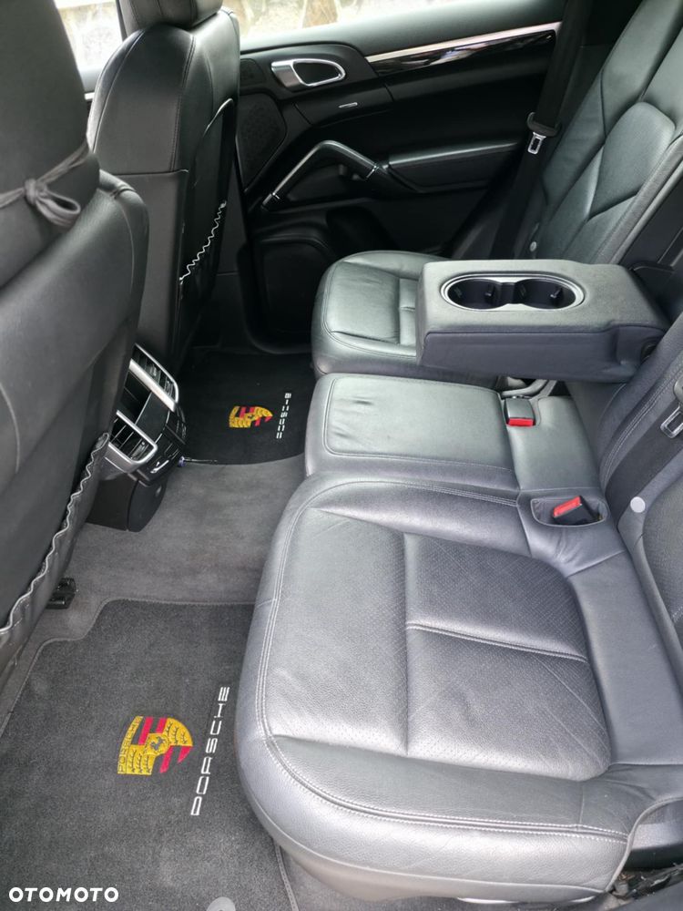 Porsche Cayenne - 13