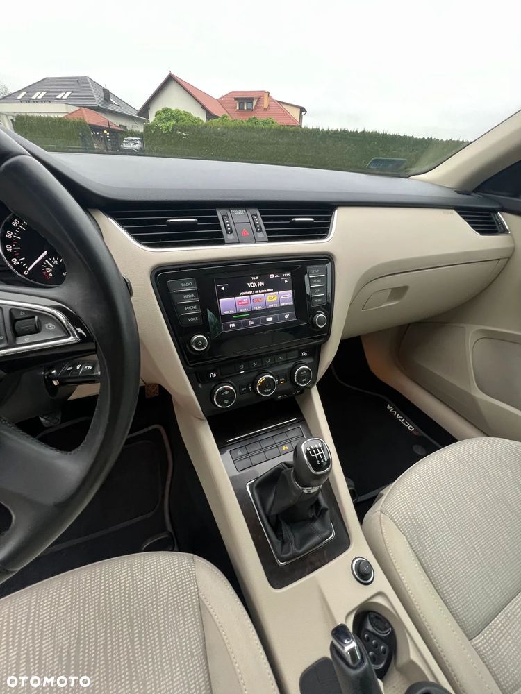 Skoda Octavia 2.0 TDI Style - 16