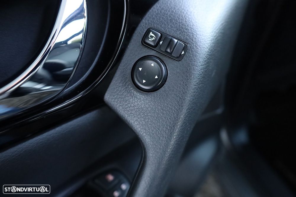 Nissan Qashqai 1.5 dCi N-Connecta J18 - 31