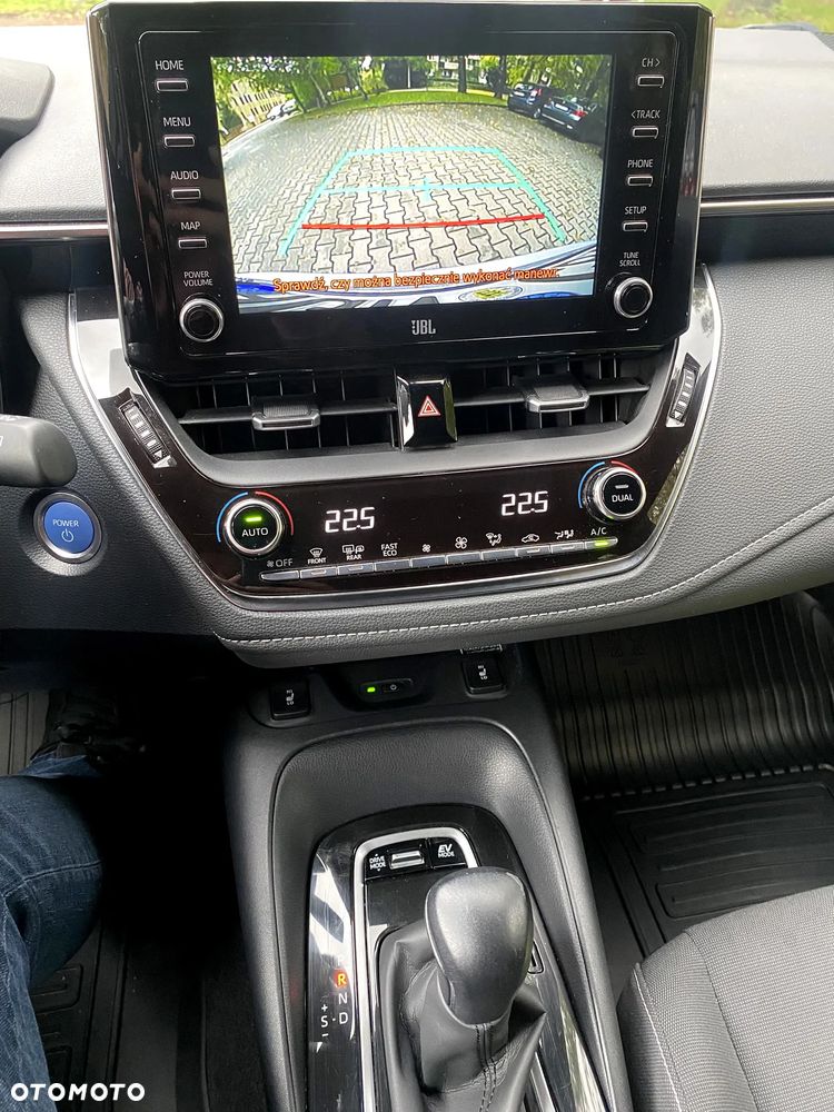 Toyota Corolla 2.0 Hybrid Comfort - 27