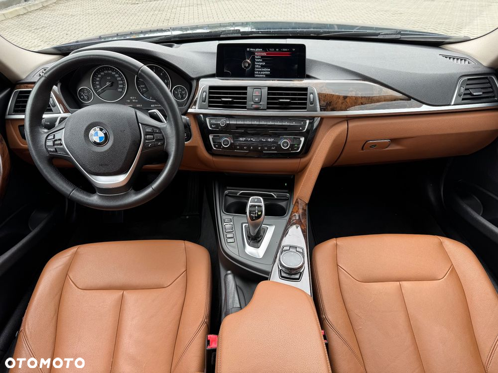 BMW Seria 3 320d Touring xDrive Luxury Line - 17