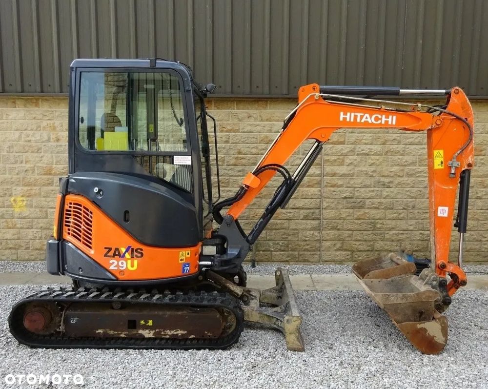 Hitachi ZX29U - 11