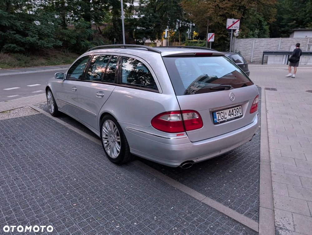 Mercedes-Benz Klasa E 200 T Kompressor Avantgarde Sport Edition - 3
