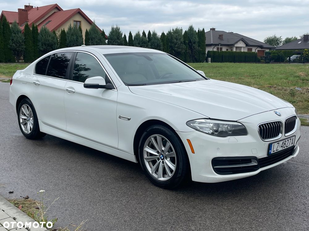BMW Seria 5 528i xDrive Luxury Line - 30