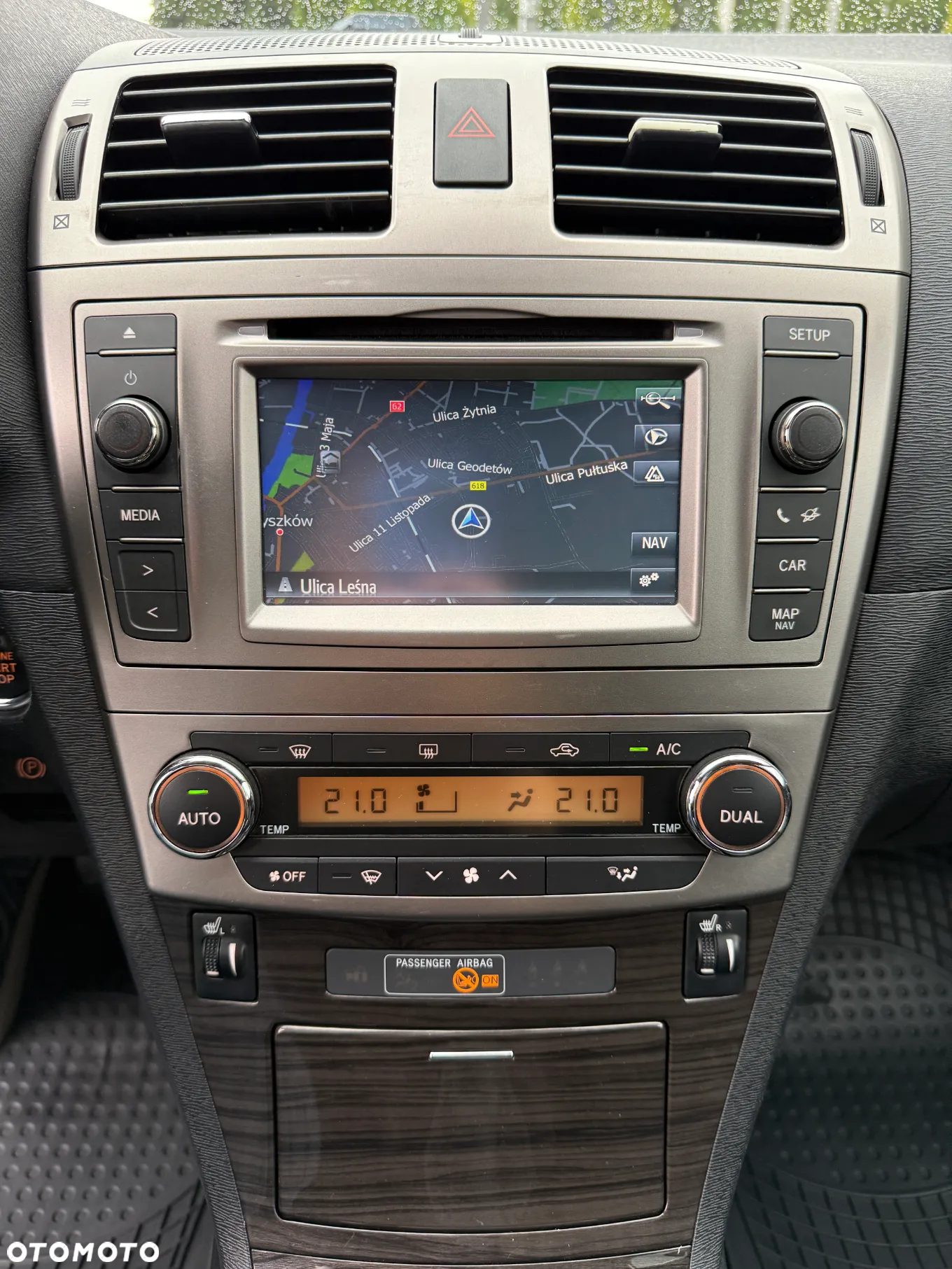 Toyota Avensis 2.0 Prestige - 28