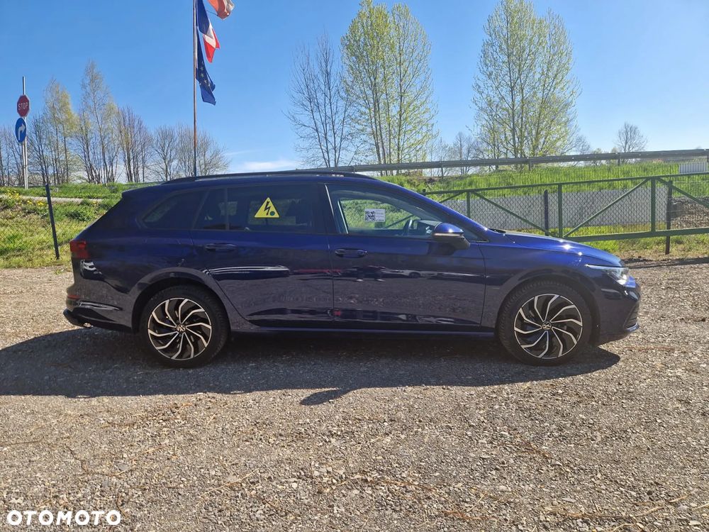 Volkswagen Golf 1.0 eTSI OPF DSG Active - 3