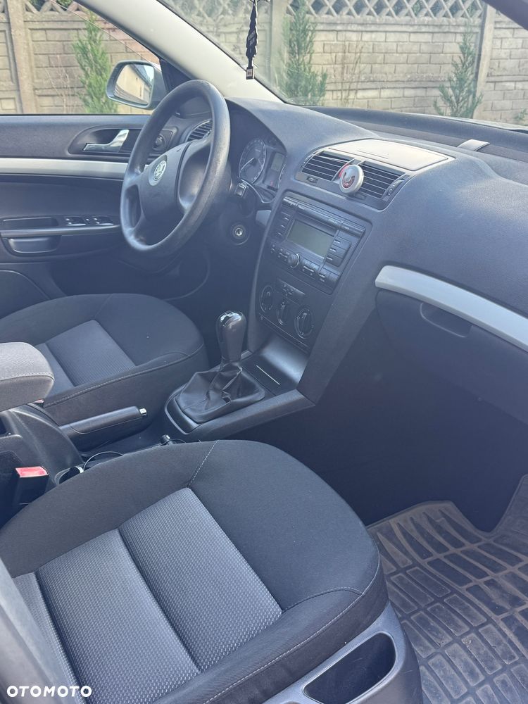 Skoda Octavia 1.6 FSI Classic - 8