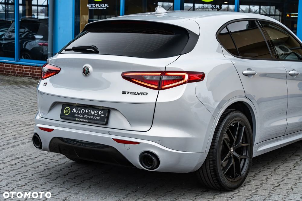 Alfa Romeo Stelvio 2.0 Turbo Veloce Q4 - 14