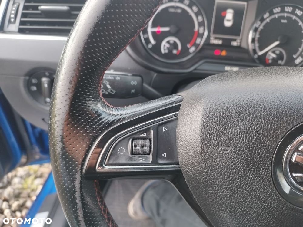 Skoda Octavia 2.0 TDI RS - 28