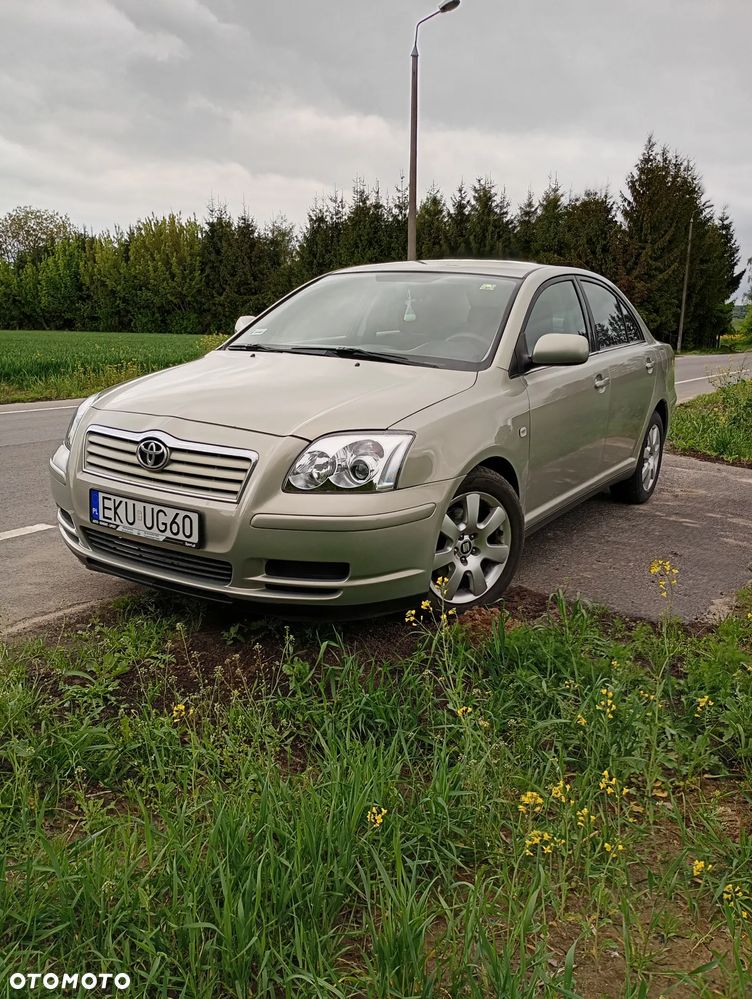 Toyota Avensis 1.6 VVT-i Luna - 2