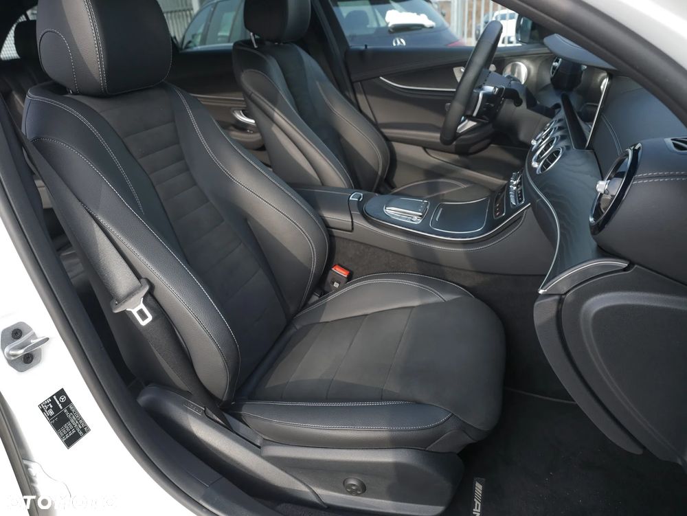 Mercedes-Benz Klasa E 300 de 4Matic 9G-TRONIC AMG Line - 40