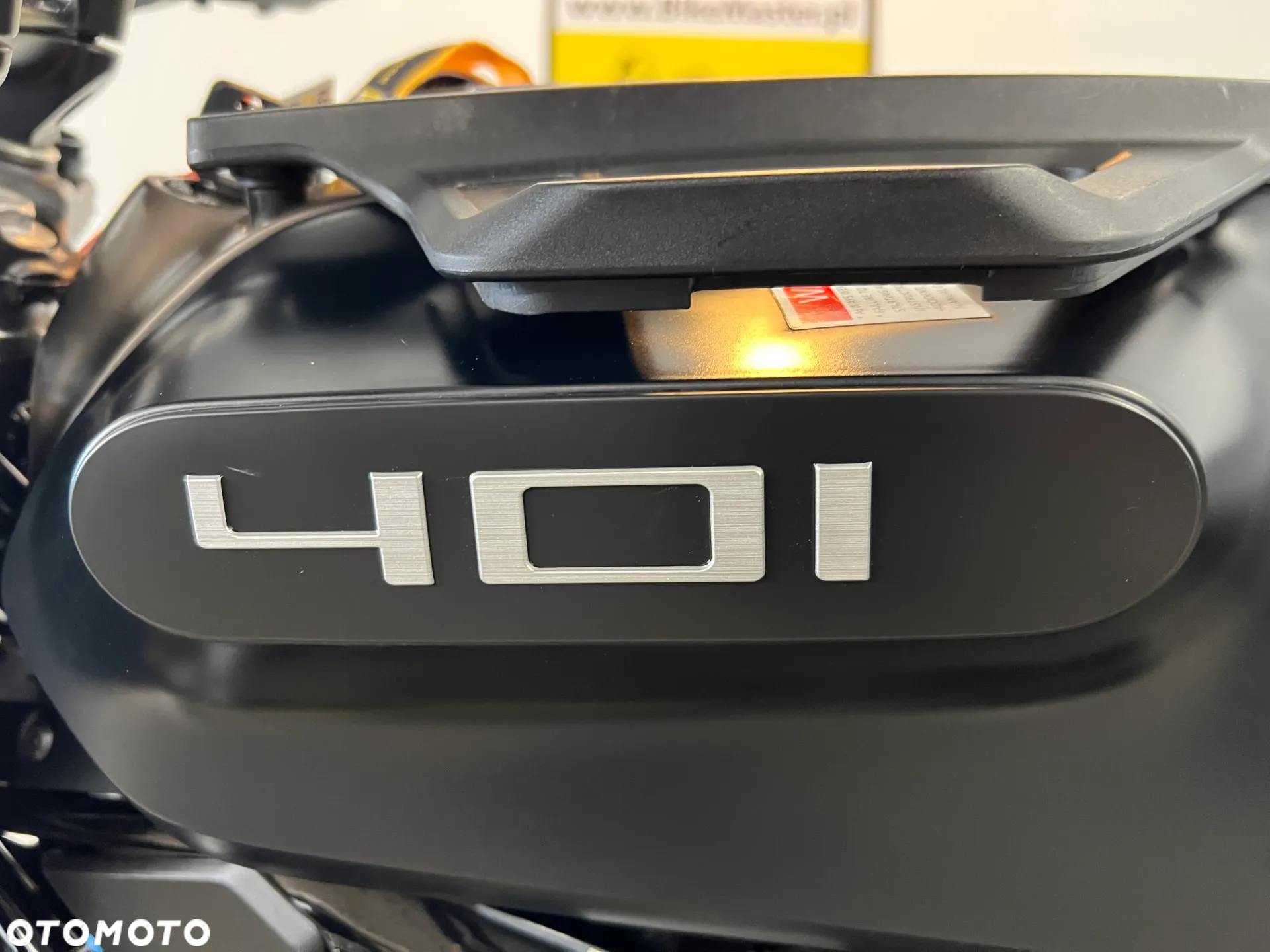 Husqvarna Svartpilen - 28