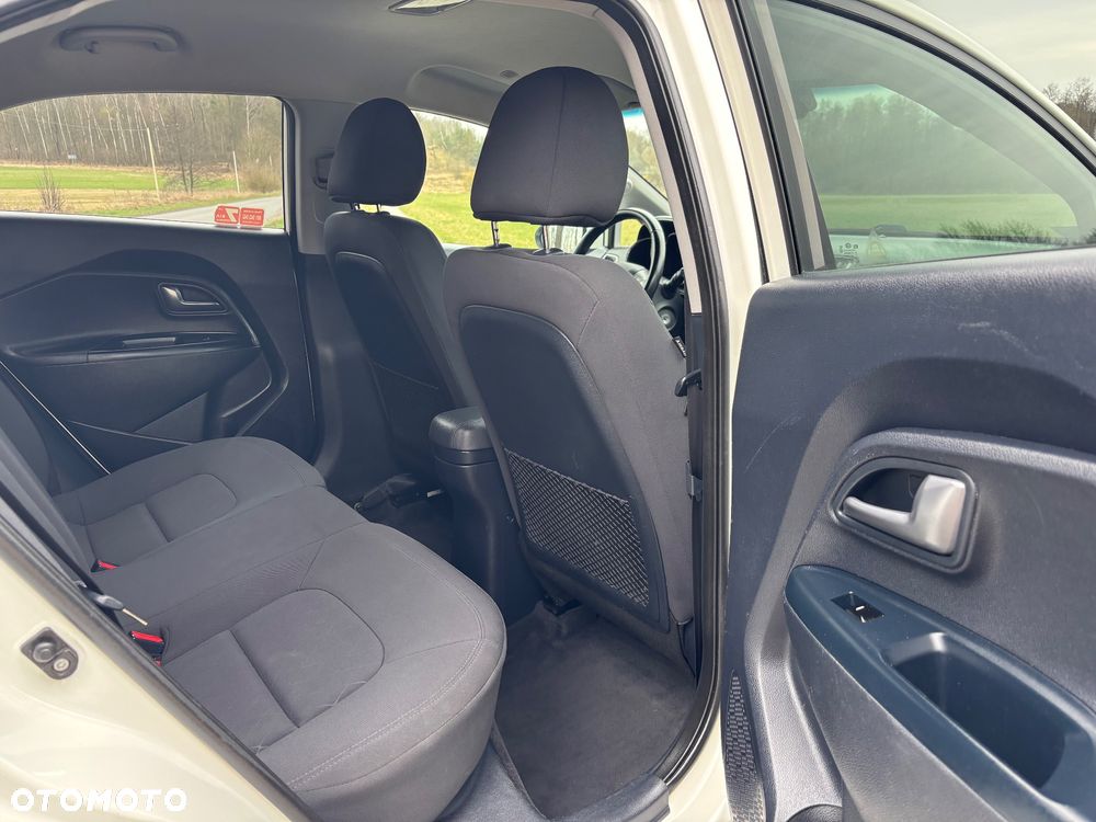 Kia Rio 1.4 Business Line Plus - 13
