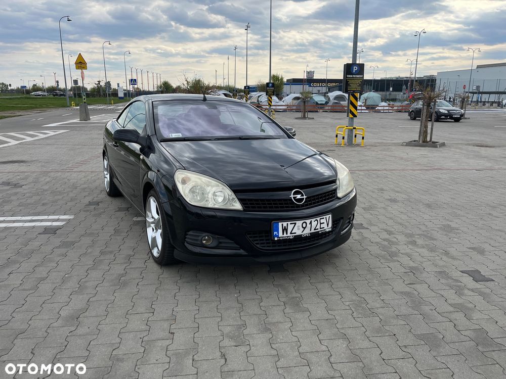 Opel Astra 1.6 Turbo Cosmo - 18