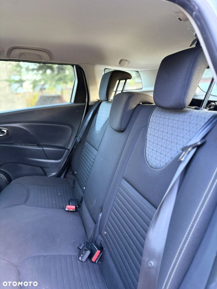 Renault Clio - 32