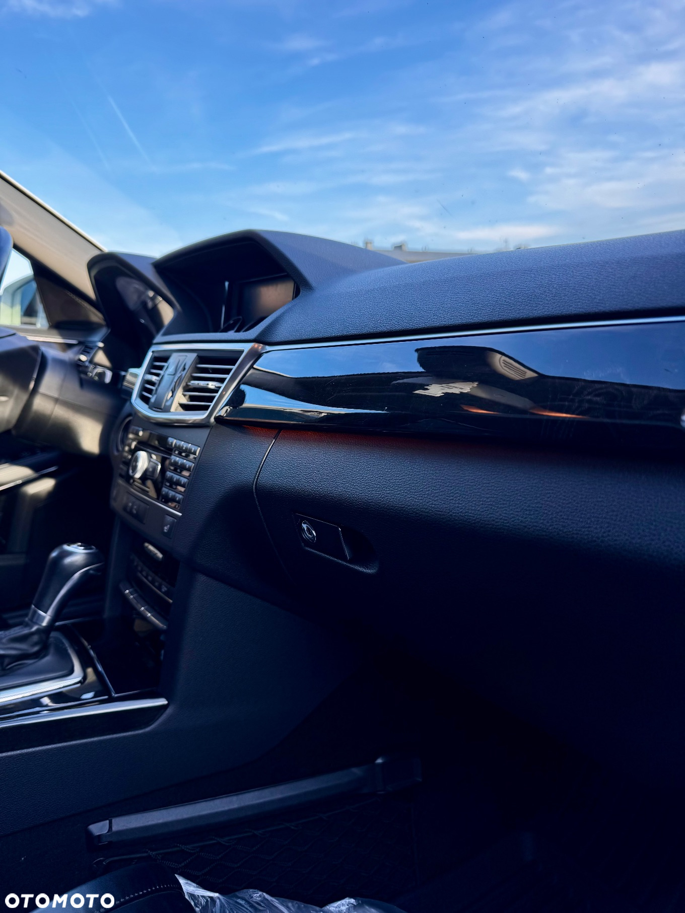 Mercedes-Benz Klasa E 250 CDI 4-Matic BlueEff Avantgarde - 25