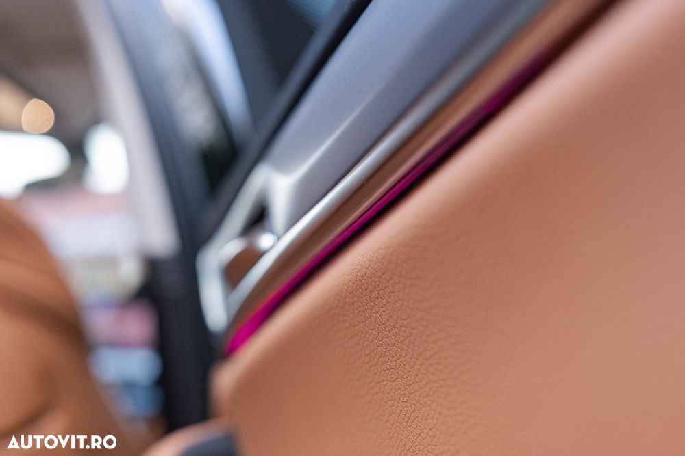 BMW Seria 5 530i xDrive AT MHEV - 29