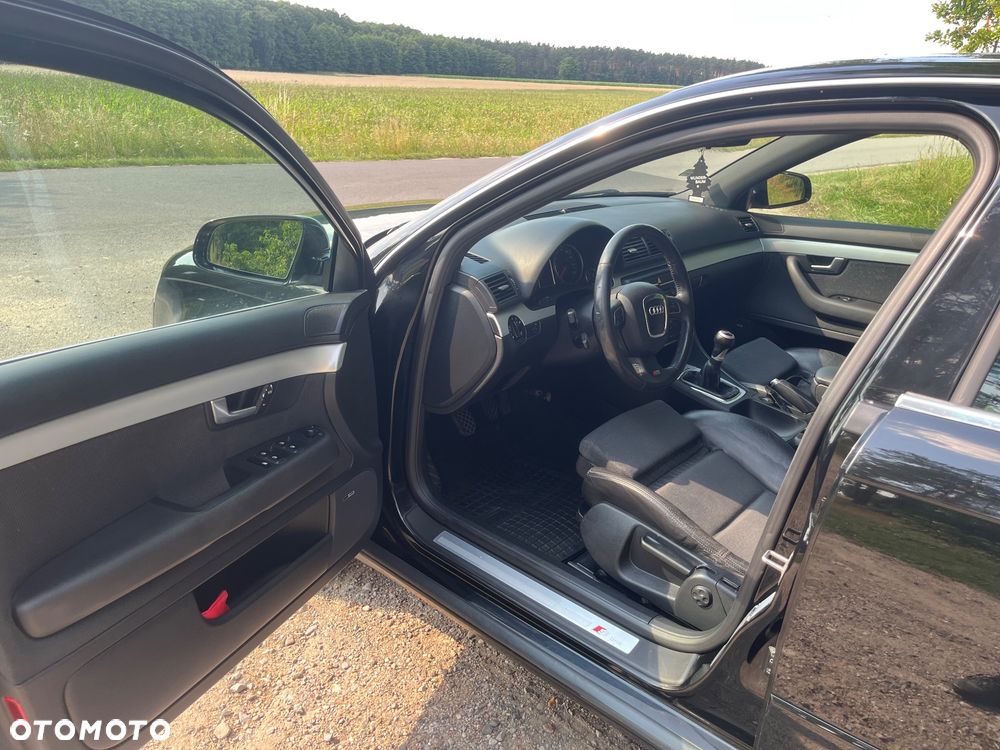 Audi A4 Limousine - 22