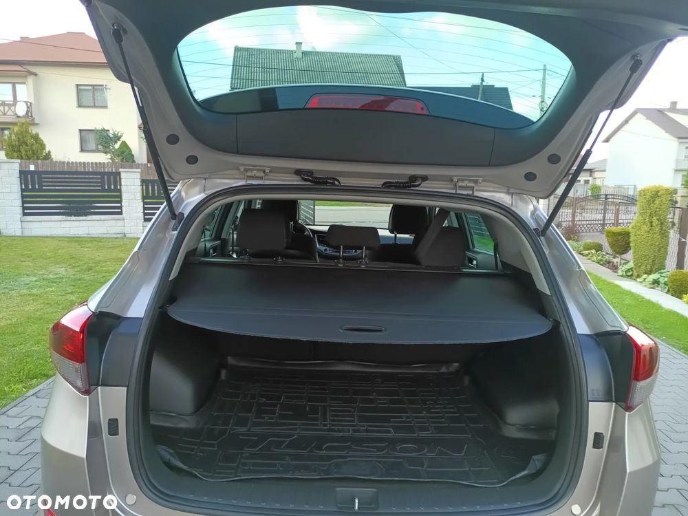 Hyundai Tucson blue 1.7 CRDi 2WD Style - 26