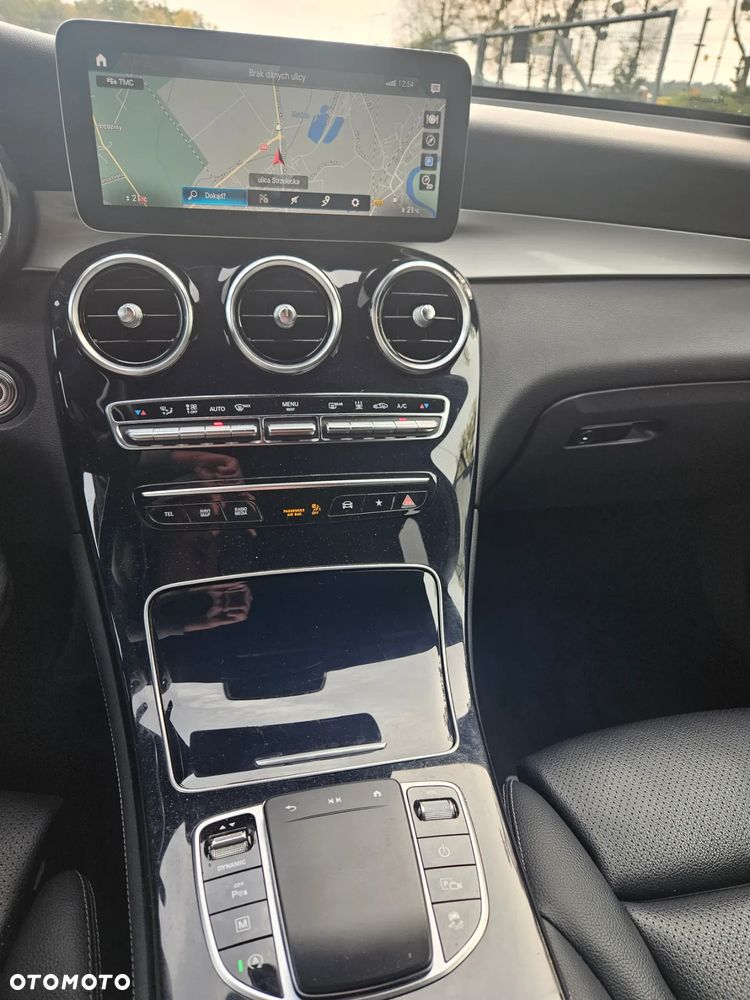 Mercedes-Benz GLC 220 d 4Matic 9G-TRONIC - 29