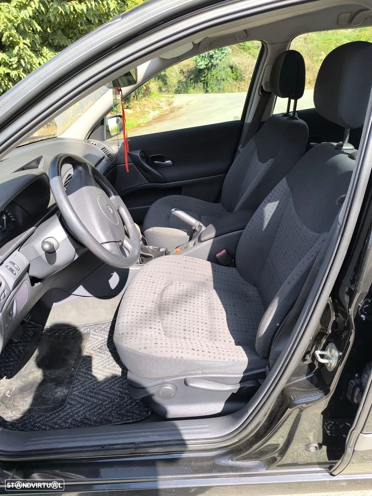Renault Laguna Break 1.9 dCi Privilège - 6