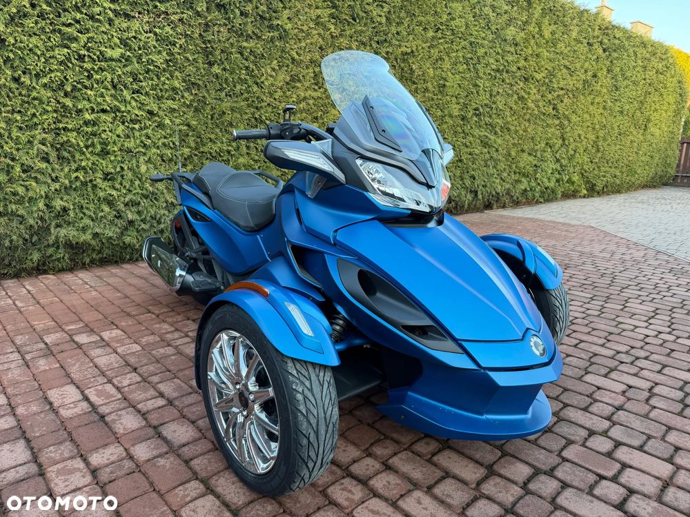 Can-Am Spyder - 1