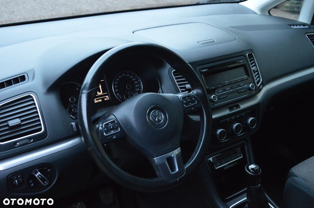 Volkswagen Sharan - 23