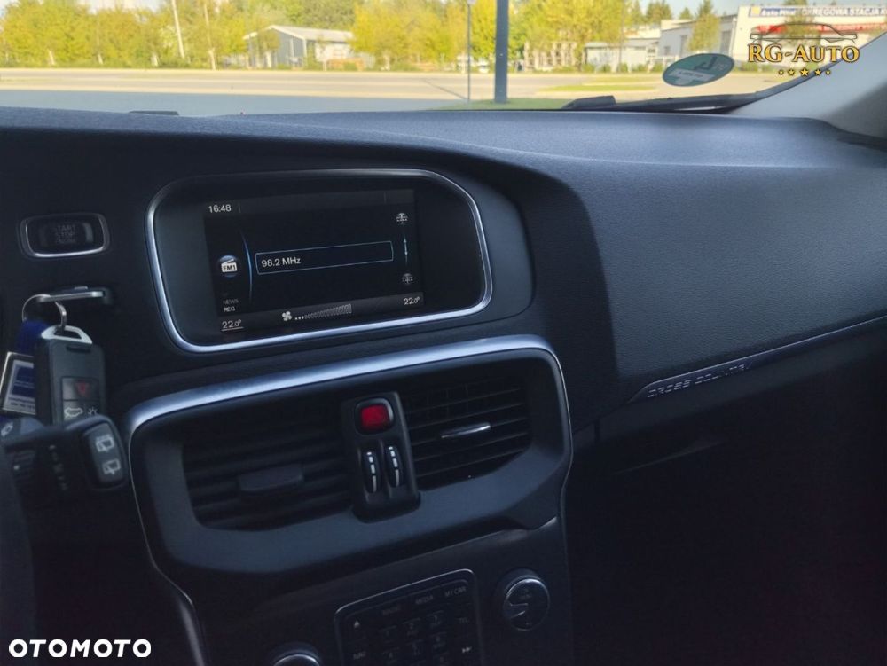 Volvo V40 Cross Country - 36