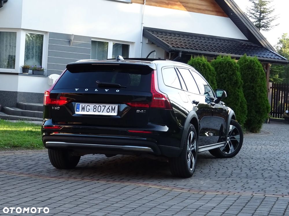 Volvo V60 Cross Country B4 D AWD Plus - 10