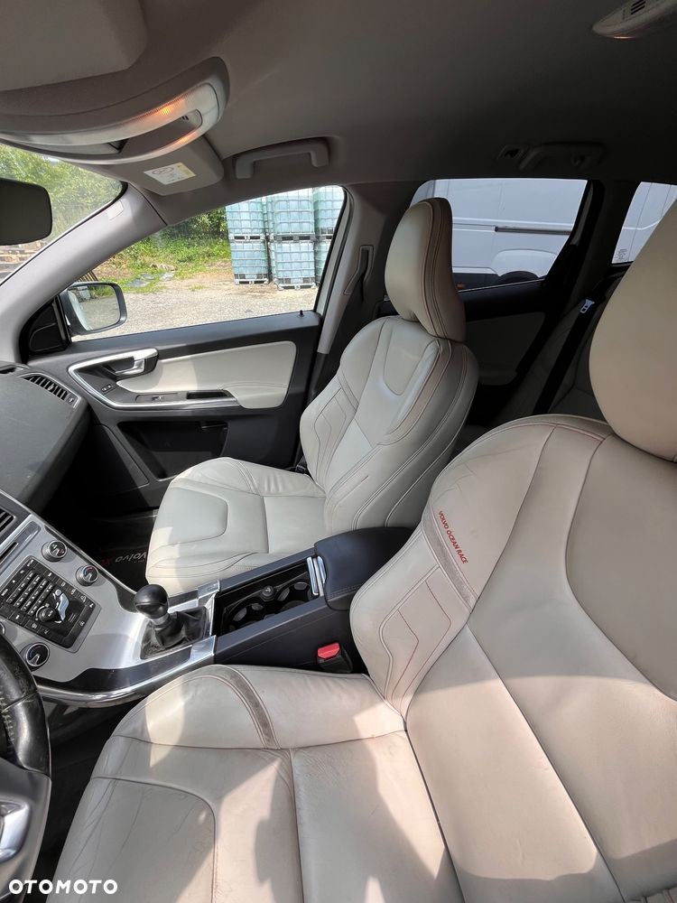 Volvo XC 60 D4 AWD Ocean Race - 8