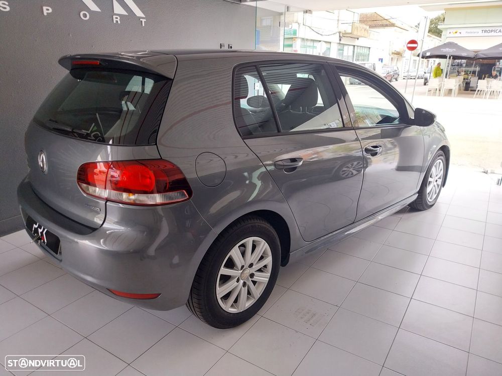 VW Golf 1.6 TDi Confortline - 4