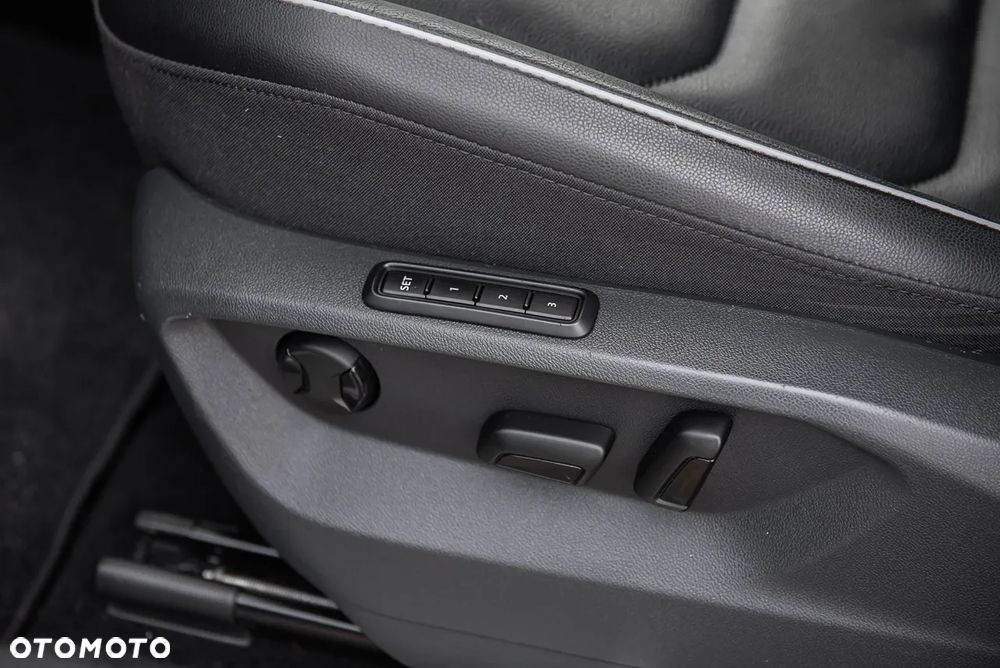Volkswagen Tiguan Allspace - 17
