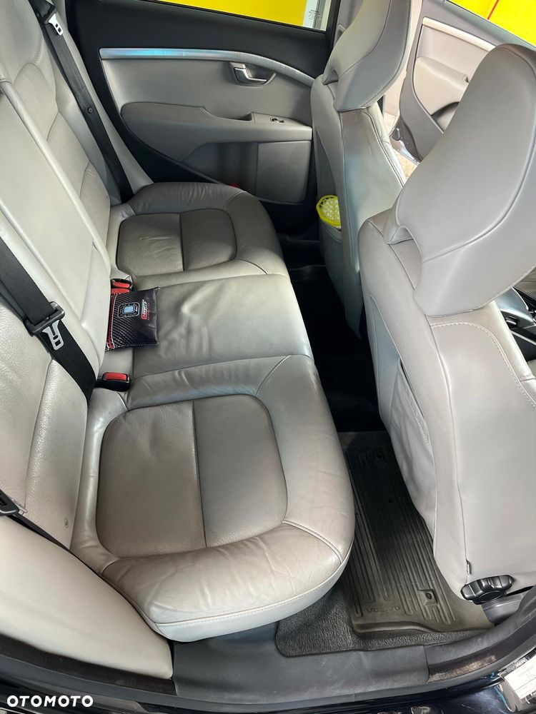 Volvo V70 2.0D Momentum - 7