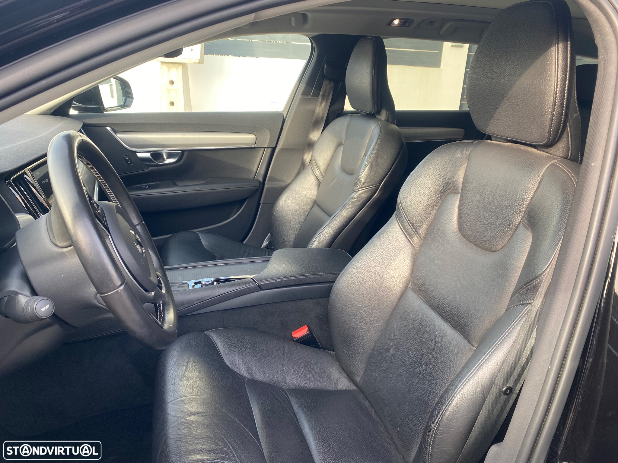 Volvo V90 2.0 D4 Momentum Plus Geartronic - 11