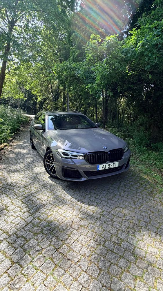 BMW 530 e Pack Desportivo M - 4