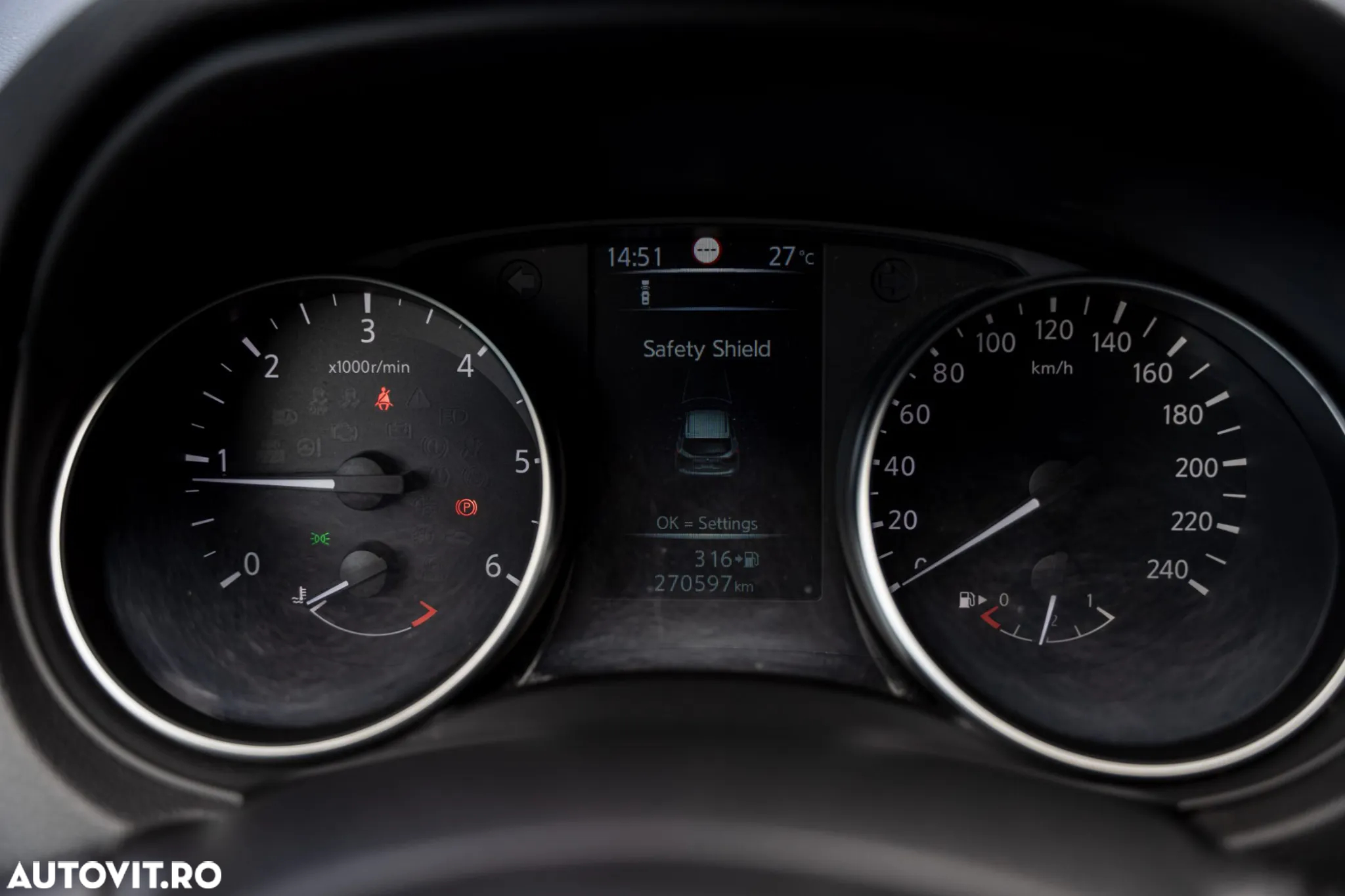 Nissan Qashqai 1.5 DCI TEKNA - 25